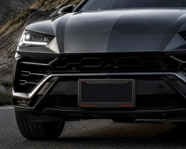 Matte SUV met Cyber Rood Accent Koolstofvezel Stijl Kentekenplaatframe